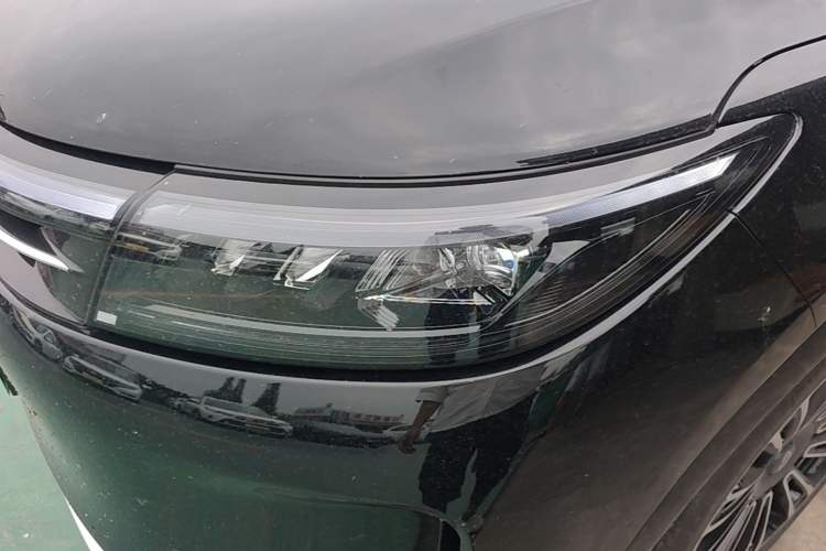 Used Hima AITO M7 2024 1.5T Intelligent Drive 4WD Ultra Version 5 Seats Left Front Headlight
