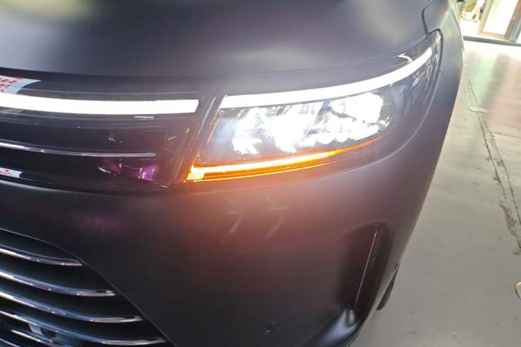 Used Hima AITO M7 2024 1.5T Rear-Drive Plus Version 5 Seats Left Front Headlight