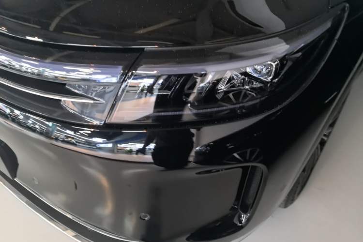 Used Hima AITO M7 2024 1.5T Intelligent Drive 4WD Ultra Version 5 Seats Left Front Headlight