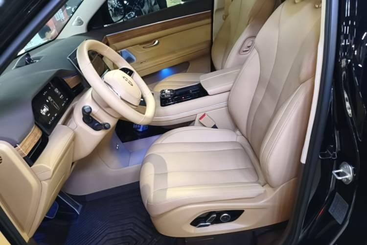 Used Hima AITO M7 2024 1.5T Intelligent Driving Rear-Drive Pro Version 6 Seats Left Front Seat