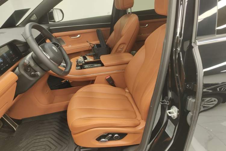 Used Hima AITO M7 2024 1.5T Intelligent Drive Rear-Drive Ultra Version 5 Seats Left Front Seat