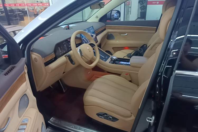 Used Hima AITO M7 2024 1.5T Intelligent Driving Rear-Drive Ultra Version 6 Seats Left Front Seat