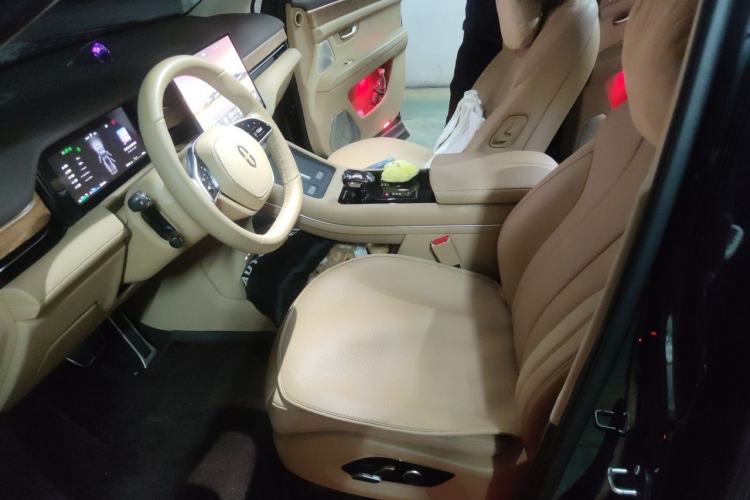 Used Hima AITO M7 2024 1.5T Intelligent Driving Rear-Drive Ultra Version 6 Seats Left Front Seat