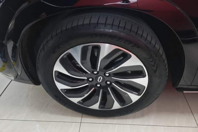 Used Hima AITO M7 2024 1.5T Intelligent Driving Rear-Drive Max Edition 5 Seats Left Front Wheel Hub