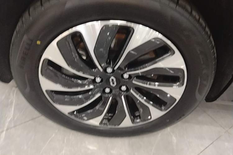 Used Hima AITO M7 2024 1.5T Intelligent Driving Rear-Drive Max Edition 6 Seats Left Front Wheel Hub