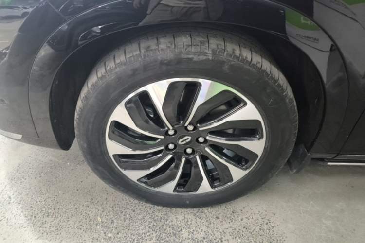 Used Hima AITO M7 2024 1.5T Intelligent Driving Rear-Drive Max Edition 5 Seats Left Front Wheel Hub