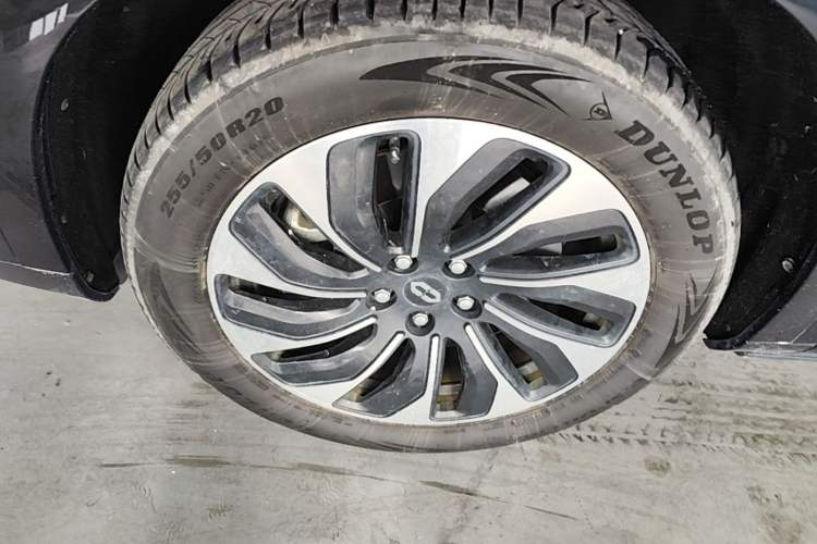 Used Hima AITO M7 2024 1.5T Rear-Drive Plus Version 5 Seats Left Front Wheel Hub