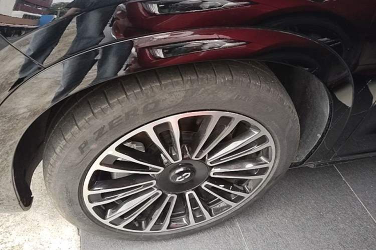Used Hima AITO M7 2024 1.5T Intelligent Drive Rear-Drive Ultra Version 5 Seats Left Front Wheel Hub
