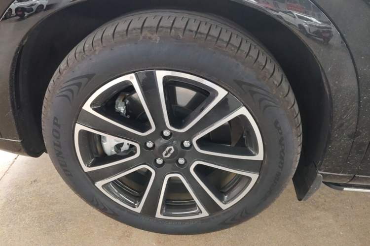 Used Hima AITO M7 2024 1.5T Intelligent Driving Rear-Drive Pro Version 5 Seats Left Front Wheel Hub