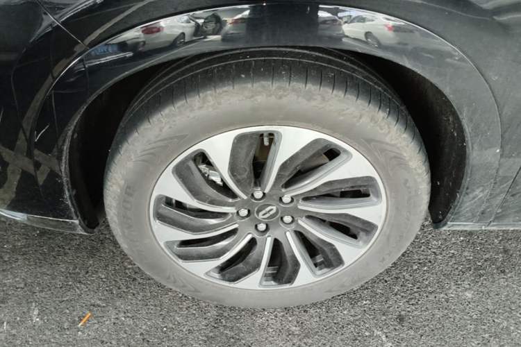 Used Hima AITO M7 2024 1.5T Rear-Drive Plus Version 5 Seats Left Front Wheel Hub
