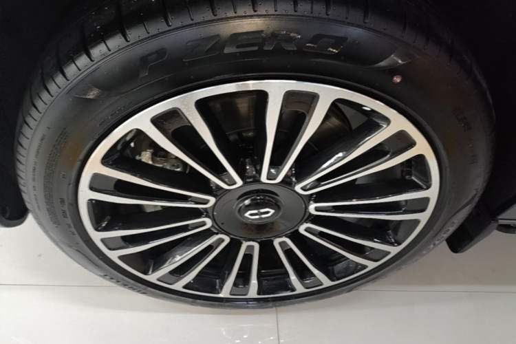 Used Hima AITO M7 2024 1.5T Intelligent Driving 4WD Pro Edition 5 Seats Left Front Wheel Hub