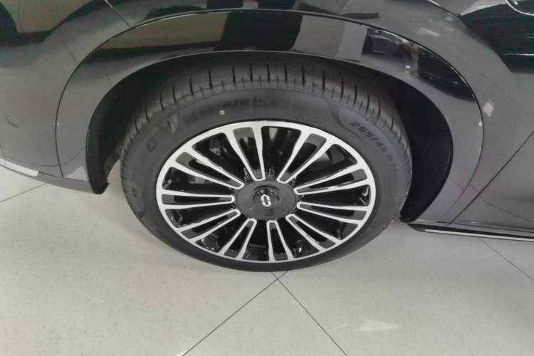 Used Hima AITO M7 2024 1.5T Intelligent Drive 4WD Ultra Version 5 Seats Left Front Wheel Hub