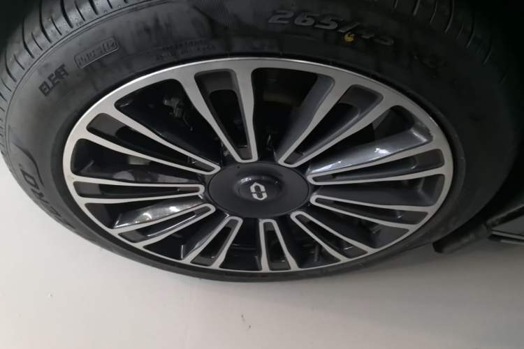 Used Hima AITO M7 2024 1.5T Intelligent Drive 4WD Ultra Version 5 Seats Left Front Wheel Hub