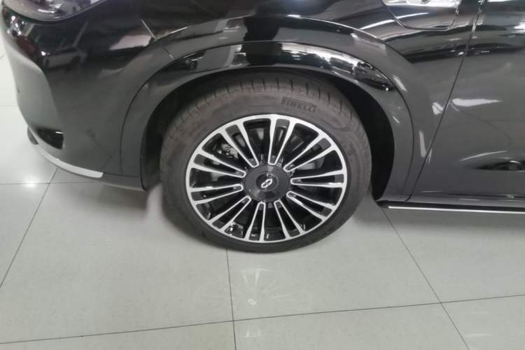 Used Hima AITO M7 2024 1.5T Intelligent Drive Rear-Drive Ultra Version 5 Seats Left Front Wheel Hub
