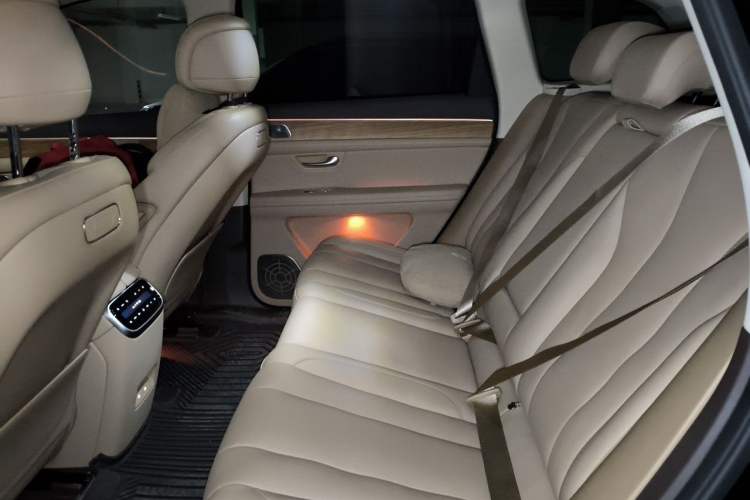 Used Hima AITO M7 2024 1.5T Intelligent Driving Rear-Drive Pro Version 5 Seats Left Rear Seat