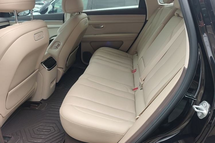 Used Hima AITO M7 2024 1.5T Intelligent Drive 4WD Ultra Version 5 Seats Left Rear Seat