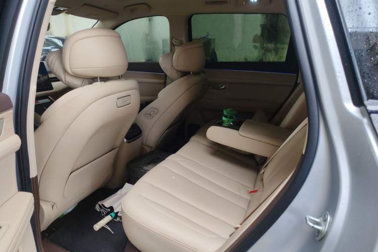 Used Hima AITO M7 2024 1.5T Intelligent Drive Rear-Drive Ultra Version 5 Seats Left Rear Seat