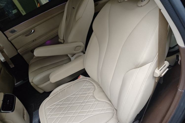 Used Hima AITO M7 2024 1.5T Intelligent Driving 4WD Ultra Version 6 Seats Left Rear Seat