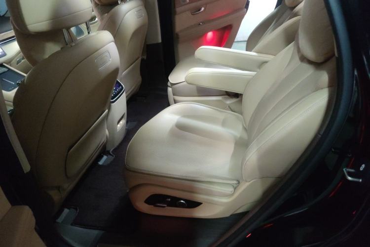 Used Hima AITO M7 2024 1.5T Intelligent Driving Rear-Drive Ultra Version 6 Seats Left Rear Seat