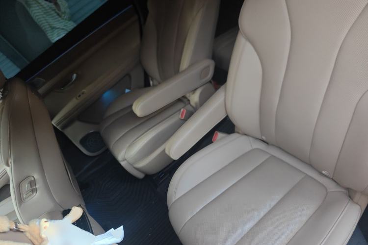 Used Hima AITO M7 2024 1.5T Intelligent Driving 4WD Ultra Version 6 Seats Left Rear Seat