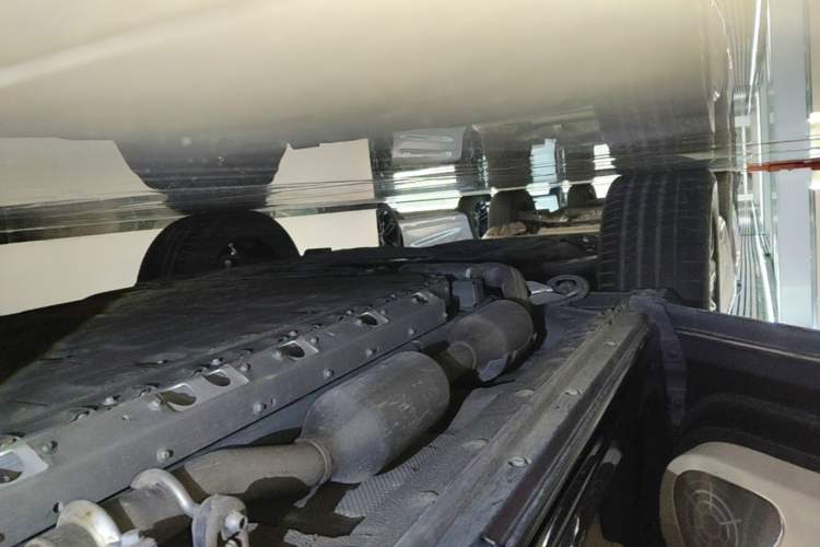 Used Hima AITO M7 2024 1.5T Rear-Drive Plus Version 5 Seats Left Side Sill