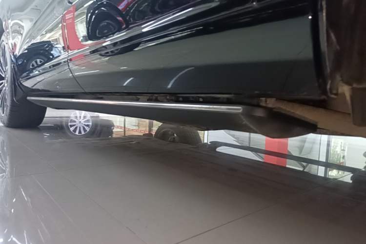 Used Hima AITO M7 2024 1.5T Intelligent Driving Rear-Drive Ultra Version 6 Seats Left Side Sill