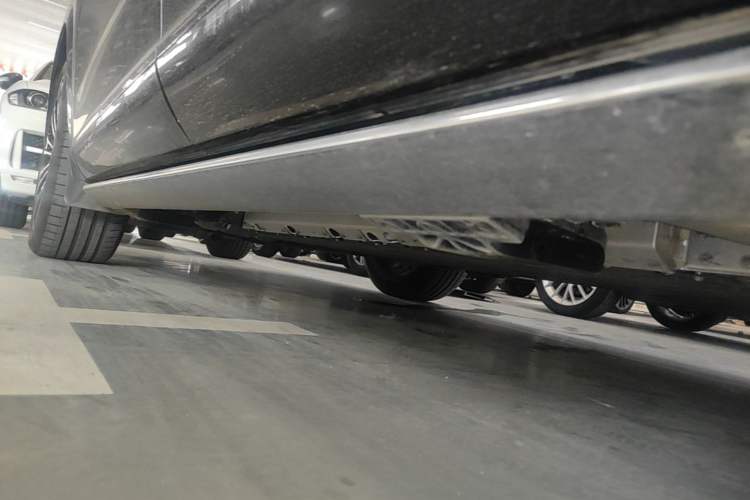 Used Hima AITO M7 2024 1.5T Intelligent Driving Rear-Drive Ultra Version 6 Seats Left Side Sill