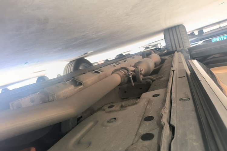 Used Hima AITO M7 2024 1.5T Rear-Drive Plus Version 5 Seats Left Side Sill