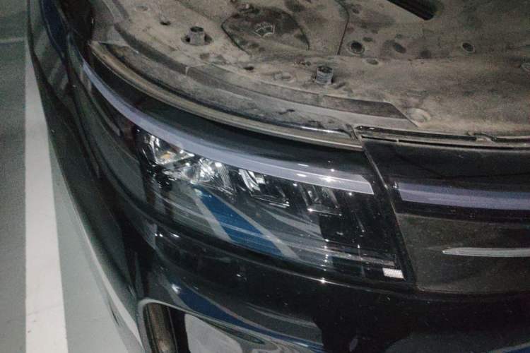 Used Hima AITO M7 2024 1.5T Intelligent Drive Rear-Drive Ultra Version 5 Seats Right Front Headlight