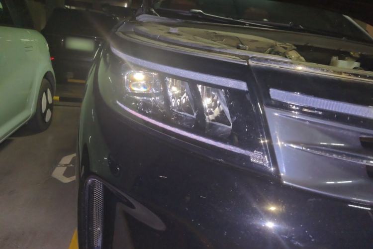 Used Hima AITO M7 2024 1.5T Intelligent Drive Rear-Drive Ultra Version 5 Seats Right Front Headlight
