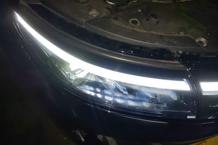 Used Hima AITO M7 2024 1.5T Four-Wheel Drive Plus Version 5 Seats Right Front Headlight