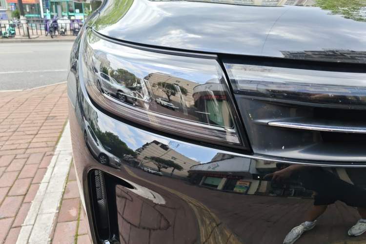 Used Hima AITO M7 2024 1.5T Intelligent Driving Rear-Drive Ultra Version 6 Seats Right Front Headlight