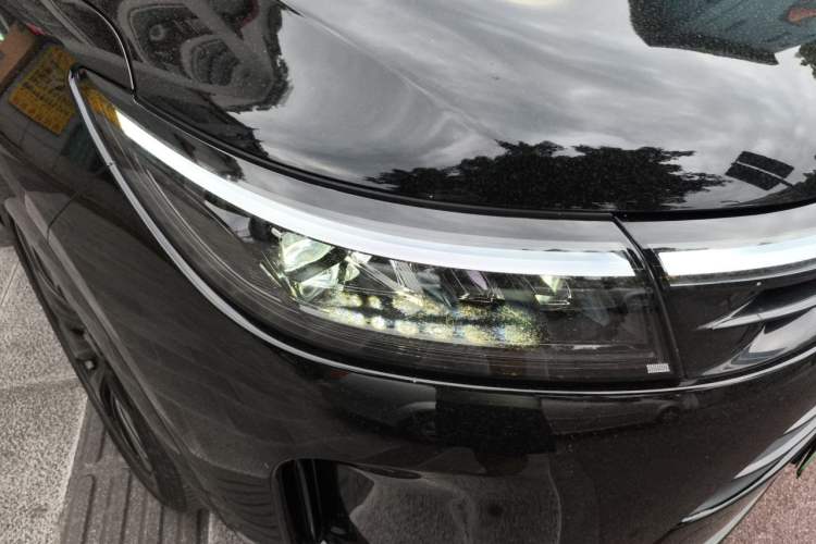 Used Hima AITO M7 2024 1.5T Intelligent Driving 4WD Max Edition 5 Seats Right Front Headlight