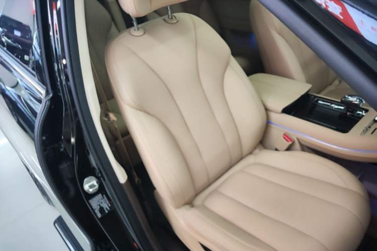 Used Hima AITO M7 2024 1.5T Intelligent Driving Rear-Drive Ultra Version 6 Seats Right Front Seat