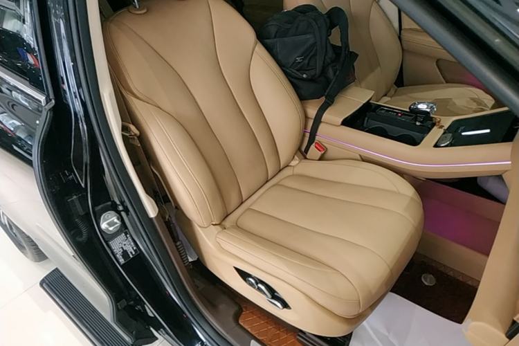 Used Hima AITO M7 2024 1.5T Intelligent Driving Rear-Drive Pro Version 6 Seats Right Front Seat