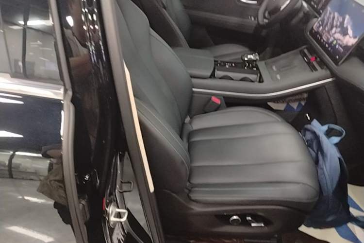 Used Hima AITO M7 2024 1.5T Intelligent Driving Rear-Drive Max Edition 6 Seats Right Front Seat