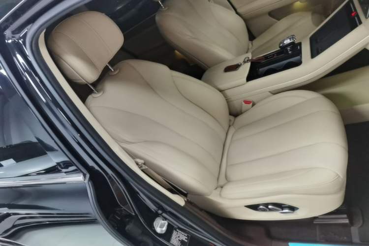Used Hima AITO M7 2024 1.5T Intelligent Driving Rear-Drive Max Edition 5 Seats Right Front Seat