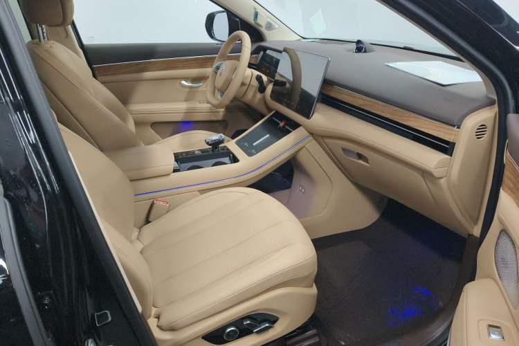 Used Hima AITO M7 2024 1.5T Intelligent Driving Rear-Drive Pro Version 5 Seats Right Front Seat