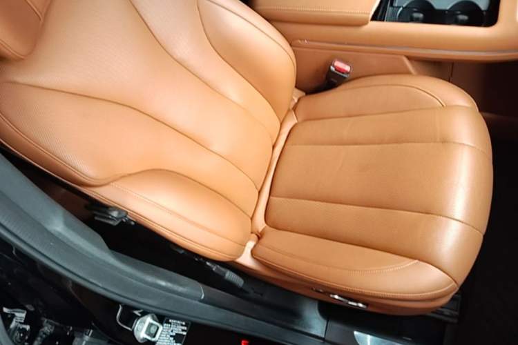 Used Hima AITO M7 2024 1.5T Intelligent Drive Rear-Drive Ultra Version 5 Seats Right Front Seat