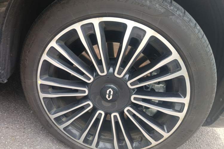 Used Hima AITO M7 2024 1.5T Intelligent Drive 4WD Ultra Version 5 Seats Right Front Wheel Hub