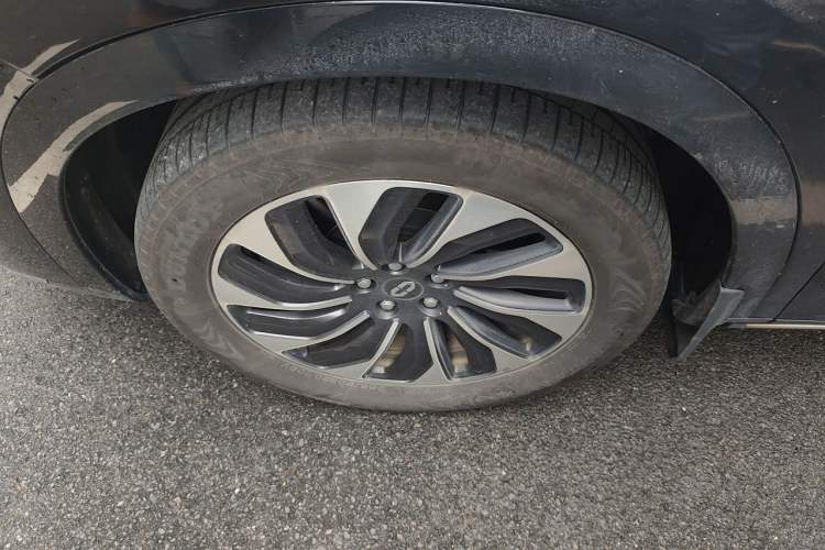Used Hima AITO M7 2024 1.5T Intelligent Driving 4WD Max Edition 5 Seats Right Front Wheel Hub