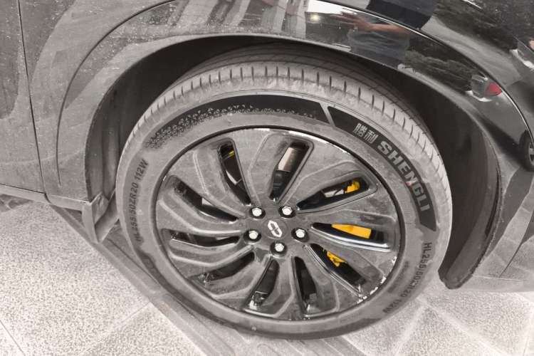 Used Hima AITO M7 2024 1.5T Intelligent Driving 4WD Max Edition 5 Seats Right Front Wheel Hub
