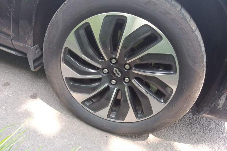 Used Hima AITO M7 2024 1.5T Intelligent Drive 4x4 Max Edition 6 Seats Right Front Wheel Hub