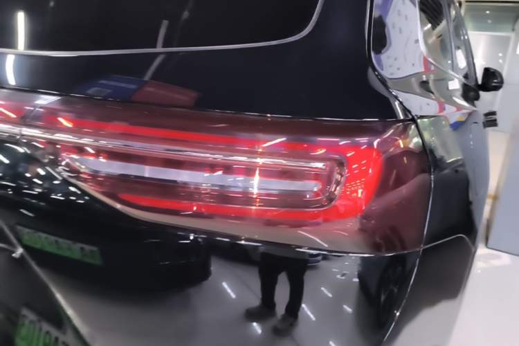 Used Hima AITO M7 2024 1.5T Intelligent Driving 4WD Max Edition 5 Seats Right Rear Taillight