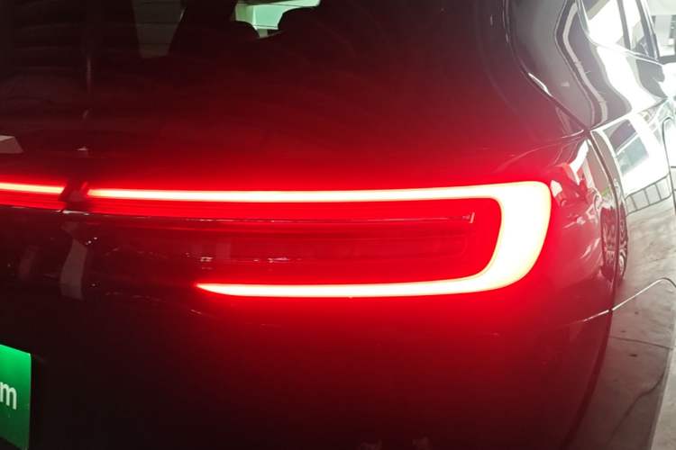 Used Hima AITO M7 2024 1.5T Intelligent Drive 4WD Ultra Version 5 Seats Right Rear Taillight