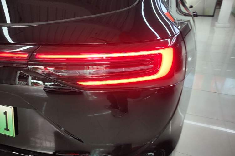Used Hima AITO M7 2024 1.5T Intelligent Driving Rear-Drive Max Edition 5 Seats Right Rear Taillight