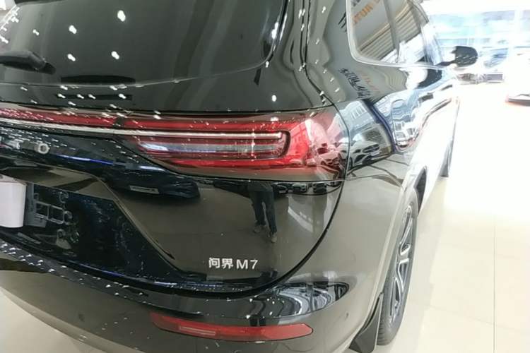 Used Hima AITO M7 2024 1.5T Intelligent Driving Rear-Drive Pro Version 6 Seats Right Rear Taillight