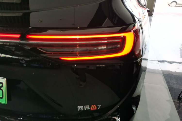 Used Hima AITO M7 2024 1.5T Intelligent Driving 4WD Max Edition 5 Seats Right Rear Taillight