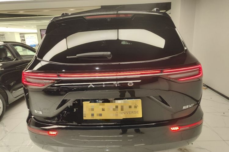 Used Hima AITO M7 2024 1.5T Intelligent Drive Rear-Drive Ultra Version 5 Seats Right Rear Taillight