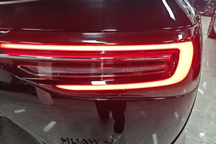 Used Hima AITO M7 2024 1.5T Intelligent Driving Rear-Drive Max Edition 5 Seats Right Rear Taillight